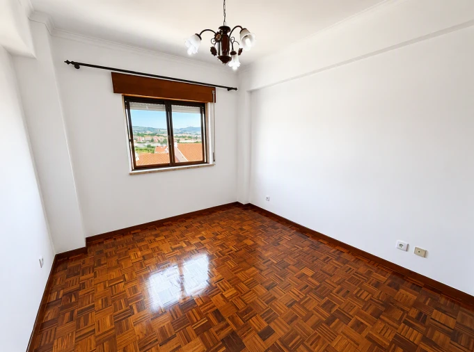 Apartamento T2 para Arrendamento em Loures Foto 13
