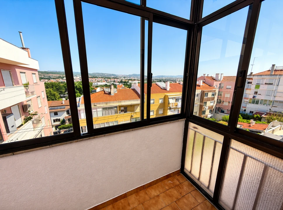 Apartamento T2 para Arrendamento em Loures Foto 17