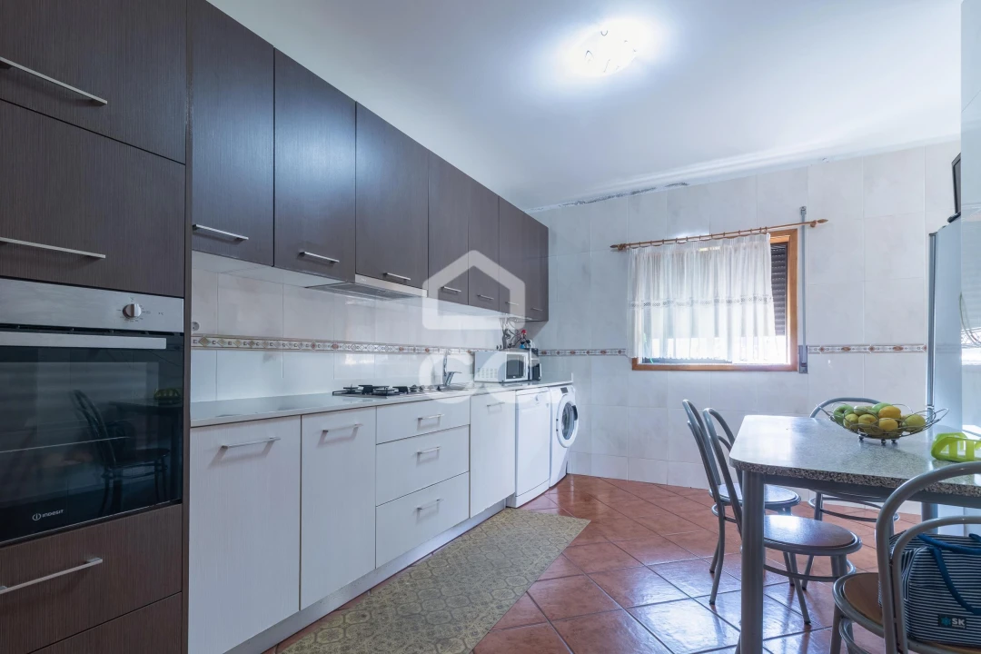 Apartamento T3 para Venda em Selho (São Jorge) Foto 6