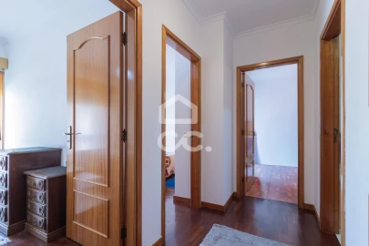 Apartamento T3 para Venda em Selho (São Jorge)