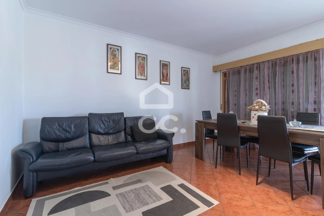 Apartamento T3 para Venda em Selho (São Jorge) Foto 1