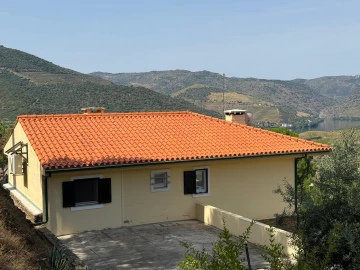 Quinta T3 para Venda em Seixo de Ansiães