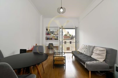 Apartamento T1 para Arrendamento em Arroios