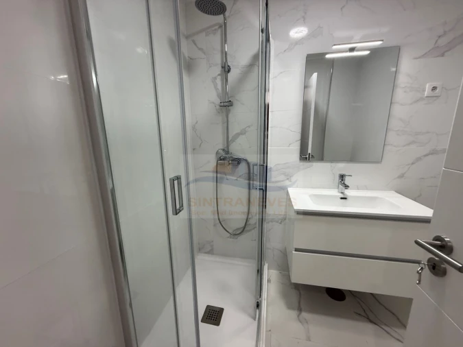 Apartamento T1 para Venda em Águas Livres Foto 6