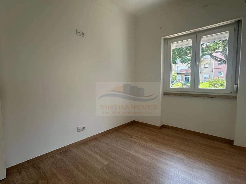 Apartamento T3 para Venda em Águas Livres Foto 5
