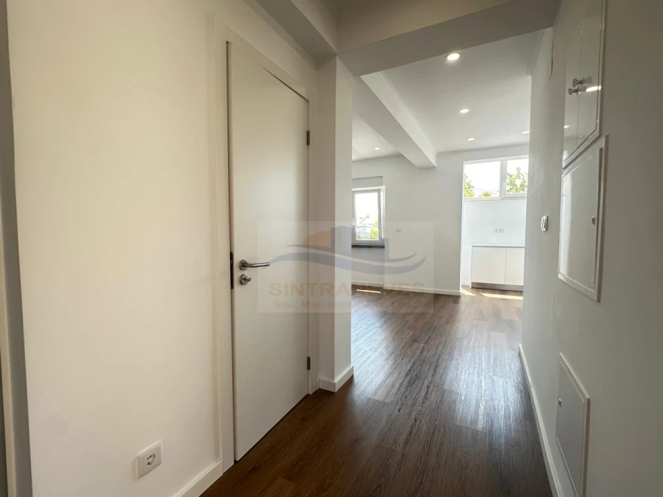 Apartamento T2 para Venda em Venteira Foto 2