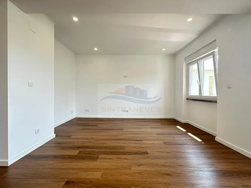 Apartamento T2 para Venda em Venteira Foto 4