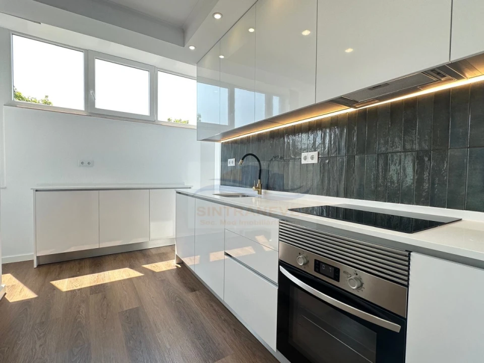 Apartamento T2 para Venda em Venteira Foto 8