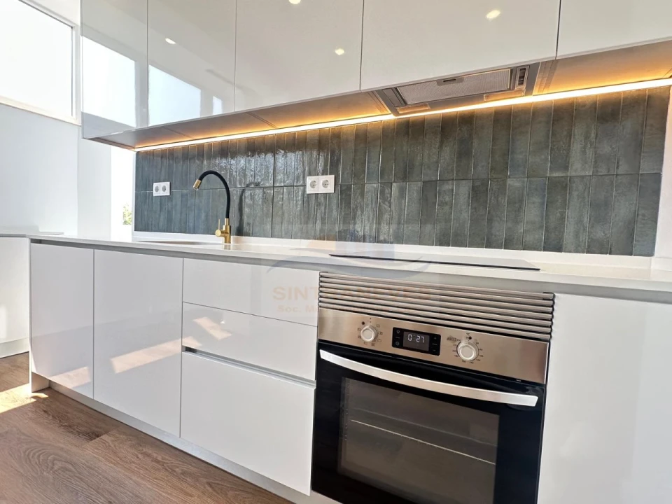 Apartamento T2 para Venda em Venteira Foto 9