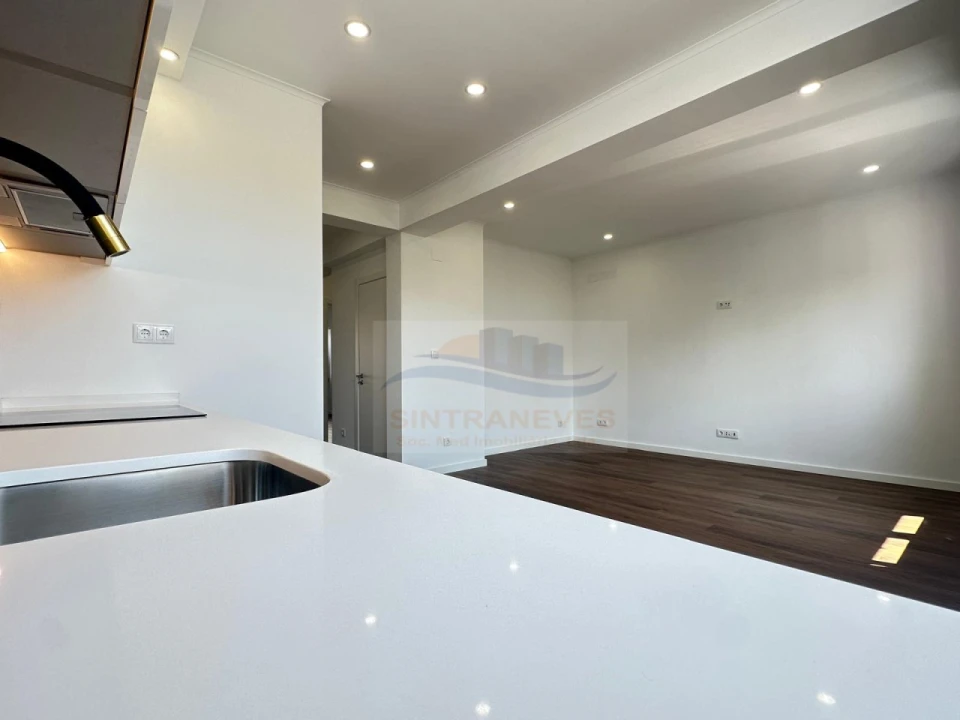 Apartamento T2 para Venda em Venteira Foto 12