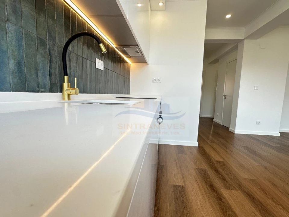 Apartamento T2 para Venda em Venteira Foto 13