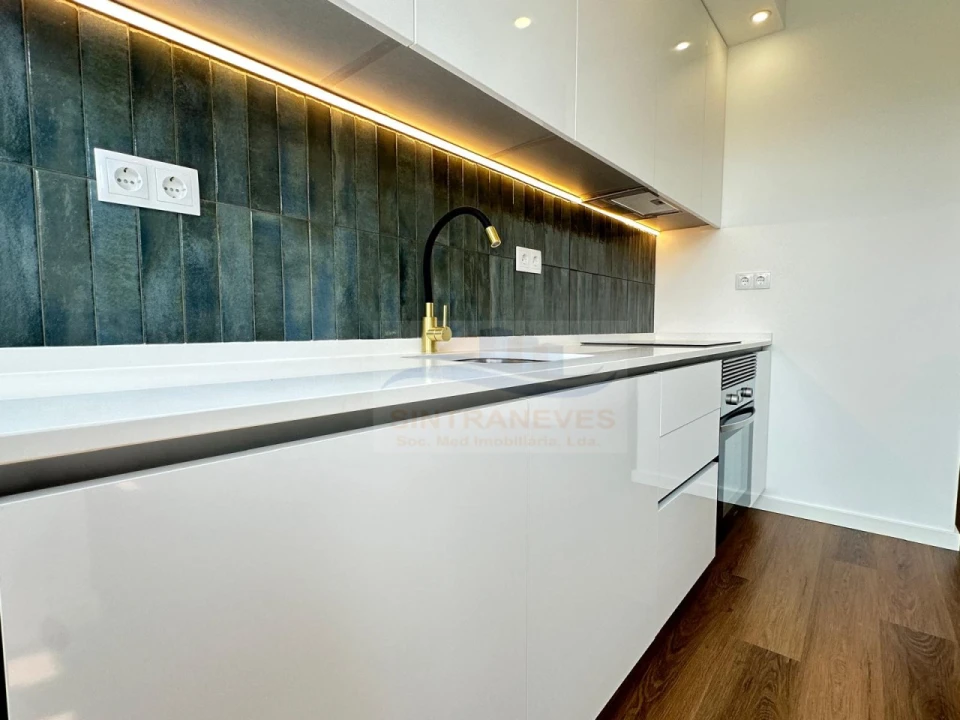Apartamento T2 para Venda em Venteira Foto 14