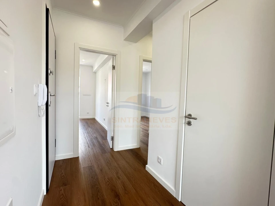 Apartamento T2 para Venda em Venteira Foto 17