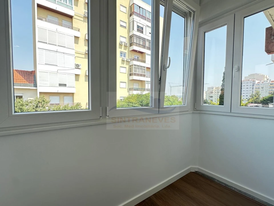Apartamento T2 para Venda em Venteira Foto 22