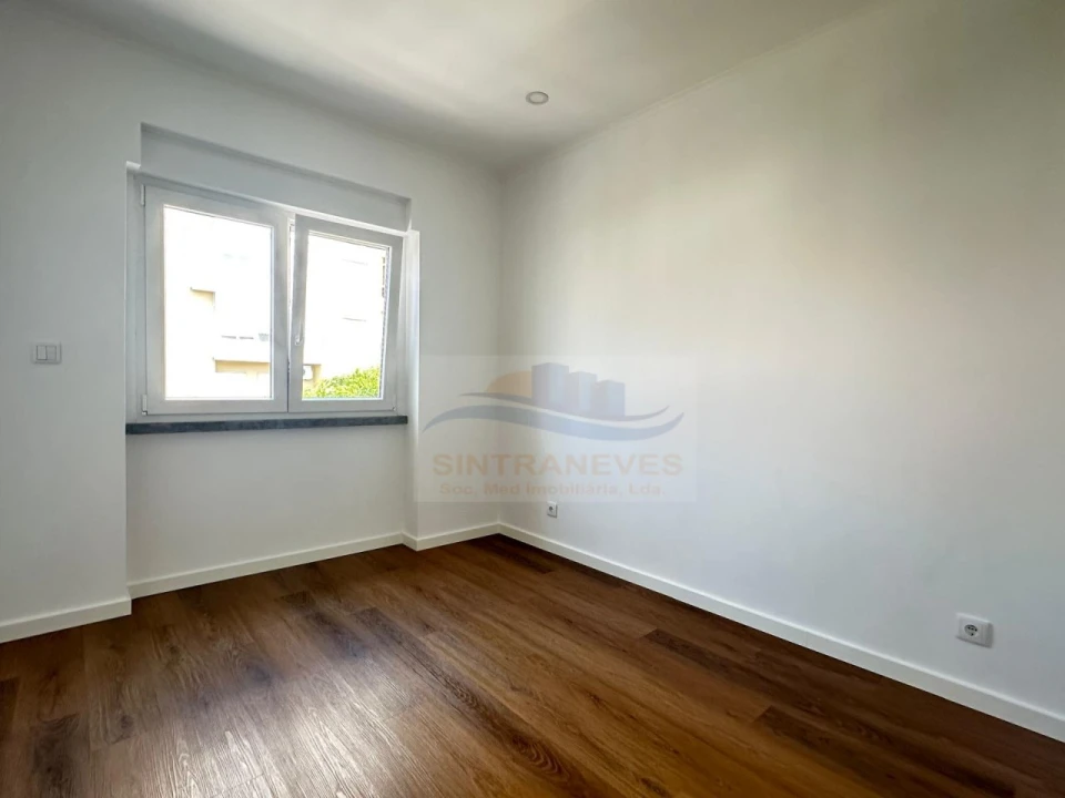 Apartamento T2 para Venda em Venteira Foto 25