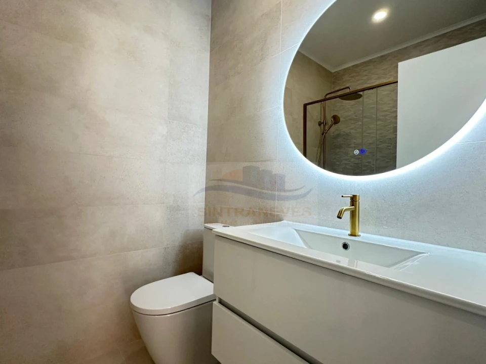 Apartamento T2 para Venda em Venteira Foto 29