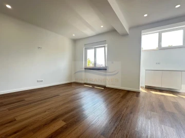 Apartamento T2 para Venda em Venteira