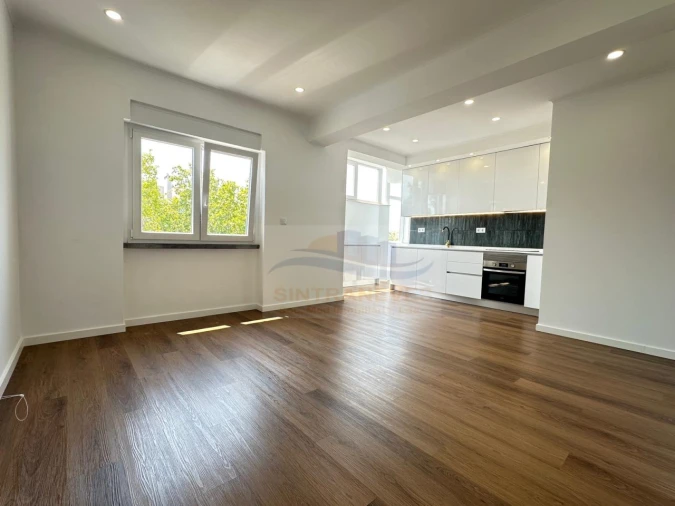 Apartamento T2 para Venda em Venteira Foto 5