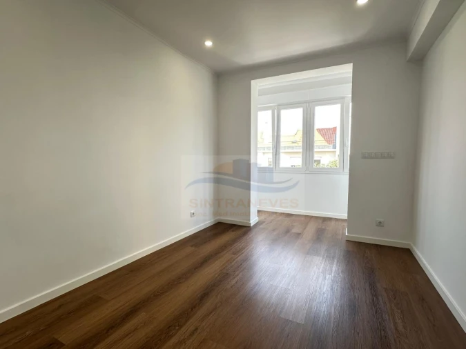 Apartamento T2 para Venda em Venteira Foto 20