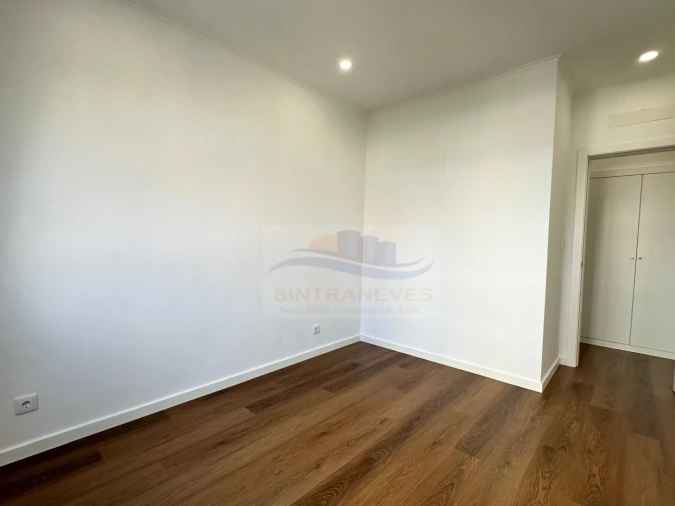 Apartamento T2 para Venda em Venteira Foto 27