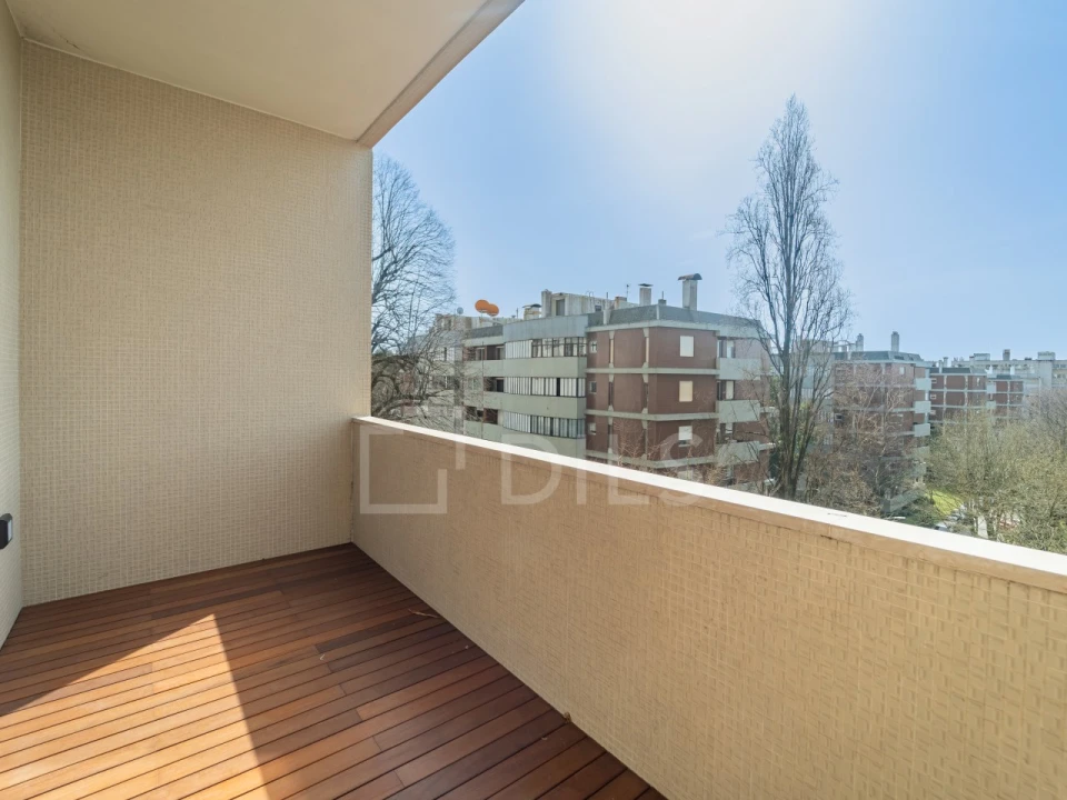 Apartamento T3 para Venda em Lordelo do Ouro e Massarelos Foto 19