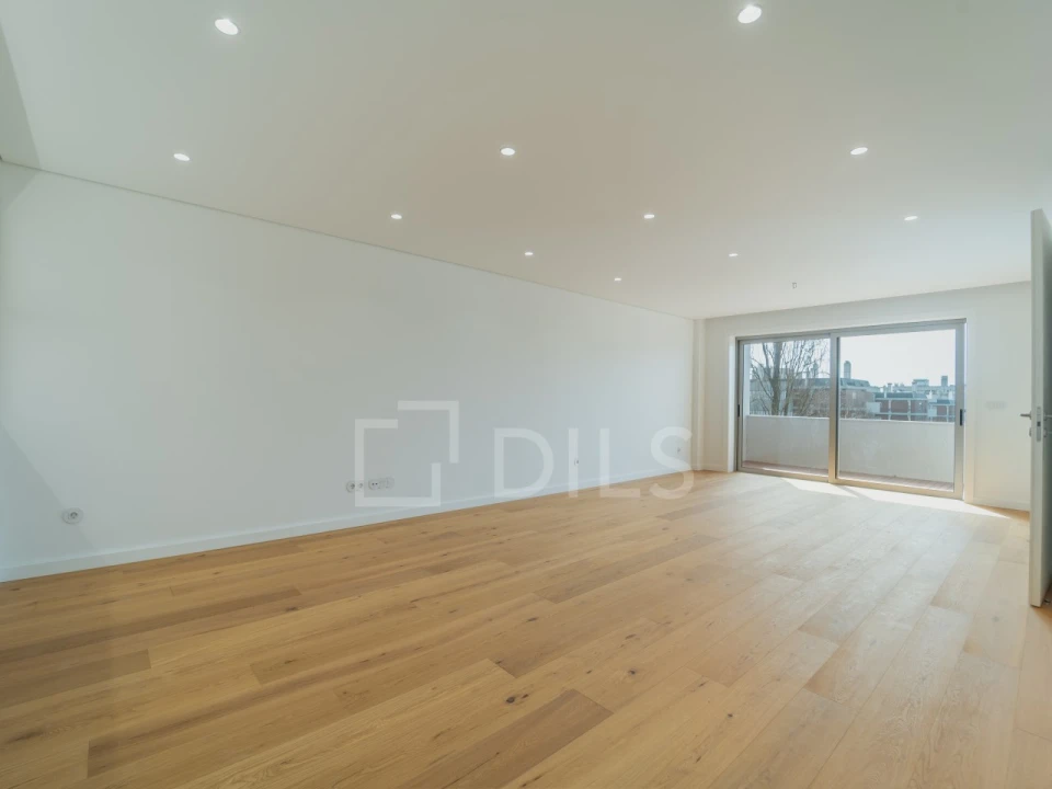 Apartamento T3 para Venda em Lordelo do Ouro e Massarelos Foto 11