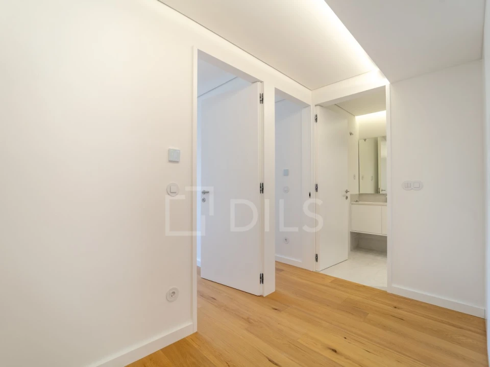 Apartamento T3 para Venda em Lordelo do Ouro e Massarelos Foto 24
