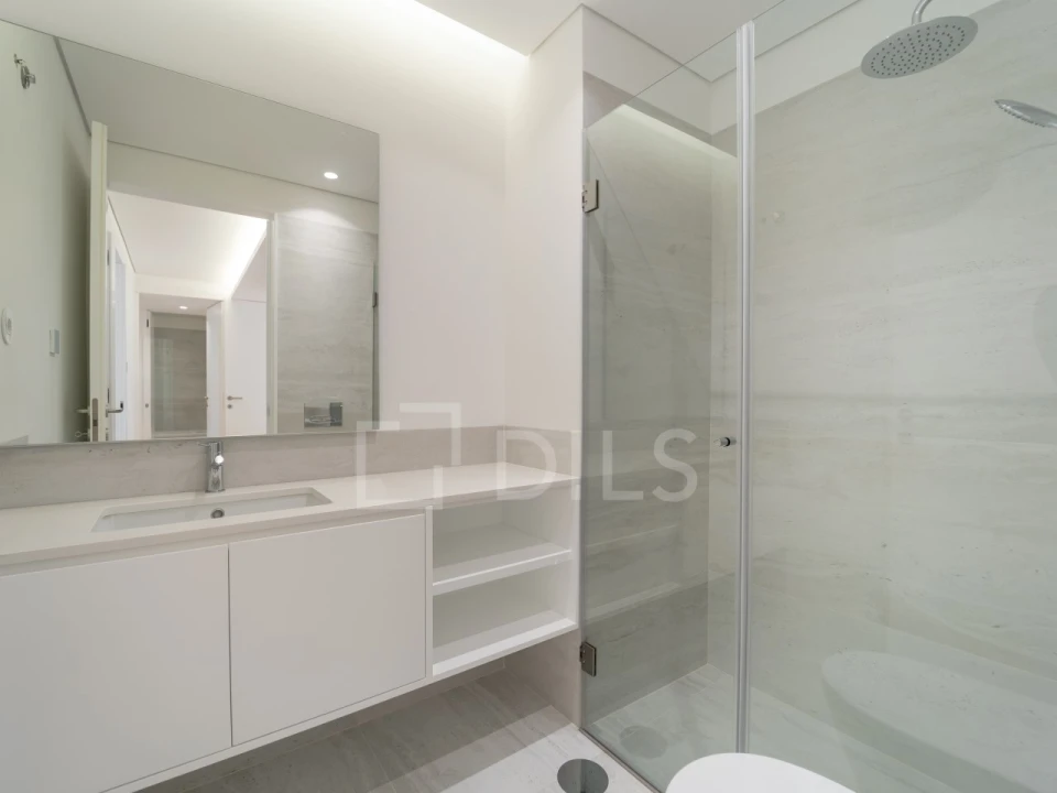 Apartamento T3 para Venda em Lordelo do Ouro e Massarelos Foto 33