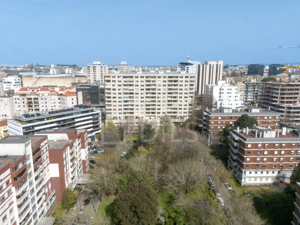 Apartamento T3 para Venda em Lordelo do Ouro e Massarelos Foto 41