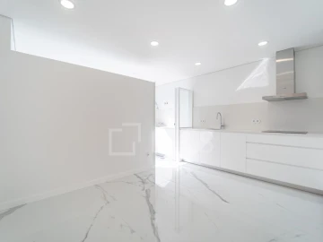 Apartamento T3 para Venda em Lordelo do Ouro e Massarelos