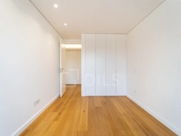 Apartamento T3 para Venda em Lordelo do Ouro e Massarelos