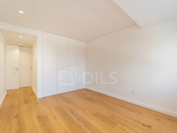 Apartamento T3 para Venda em Lordelo do Ouro e Massarelos