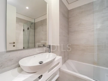 Apartamento T3 para Venda em Lordelo do Ouro e Massarelos