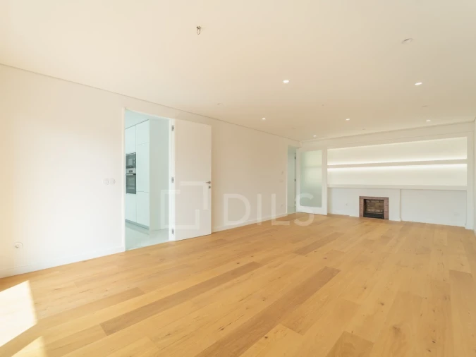 Apartamento T3 para Venda em Lordelo do Ouro e Massarelos Foto 2
