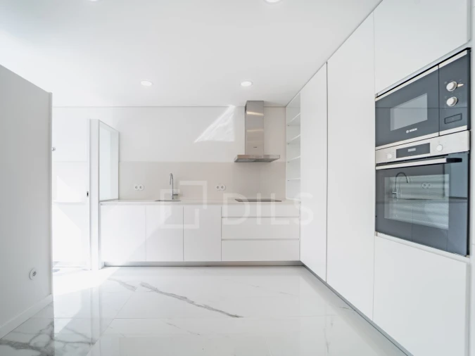 Apartamento T3 para Venda em Lordelo do Ouro e Massarelos Foto 5