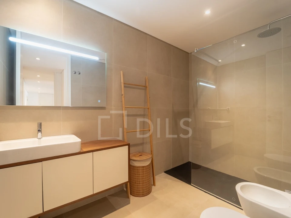 Apartamento T2 para Venda em Mafamude e Vilar do Paraíso Foto 8