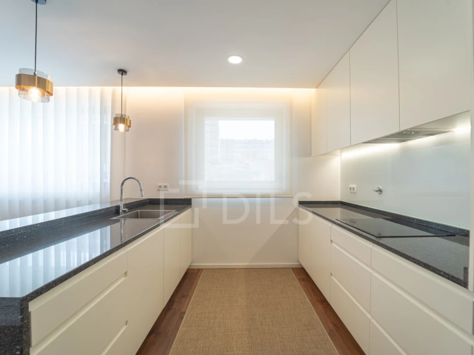 Apartamento T2 para Venda em Mafamude e Vilar do Paraíso Foto 23