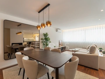 Apartamento T2 para Venda em Mafamude e Vilar do Paraíso