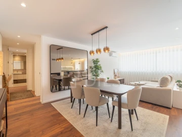 Apartamento T2 para Venda em Mafamude e Vilar do Paraíso