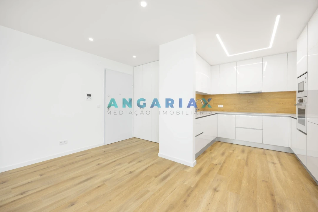 Apartamento T2 para Venda em Nazare Foto 3