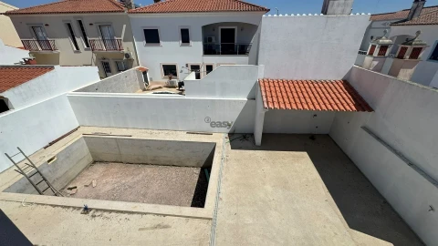 Moradia T5 para Venda em Castro Verde e Casével