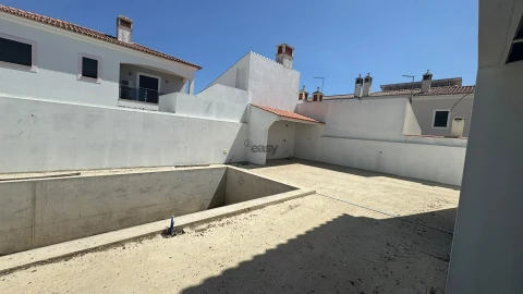 Moradia T5 para Venda em Castro Verde e Casével