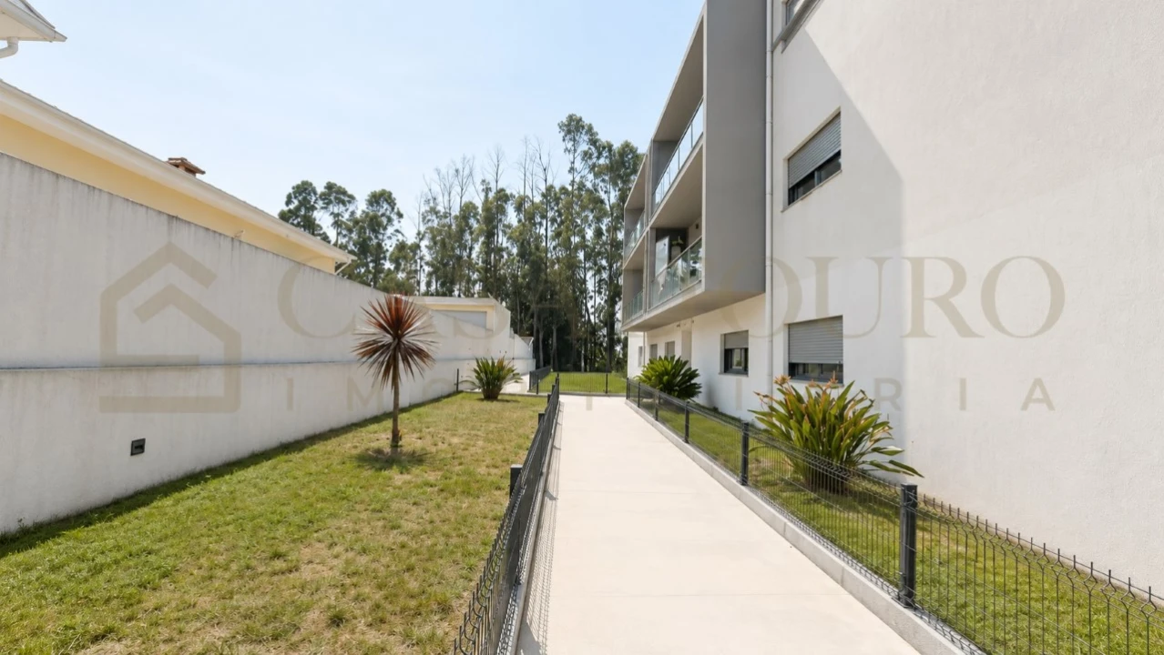 Apartamento T1 para Venda em Fânzeres e São Pedro da Cova Foto 16