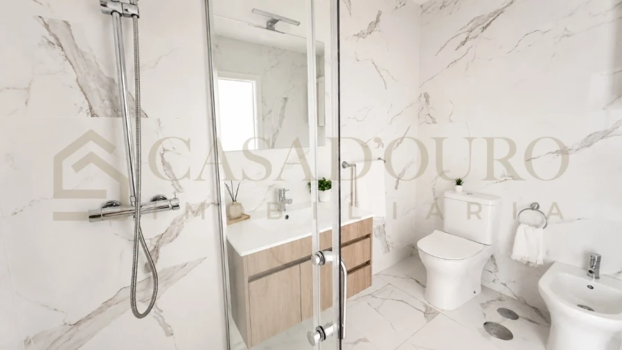 Apartamento T1 para Venda em Fânzeres e São Pedro da Cova Foto 13