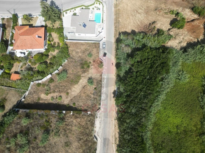 Terreno para Venda em Foz do Arelho Foto 2