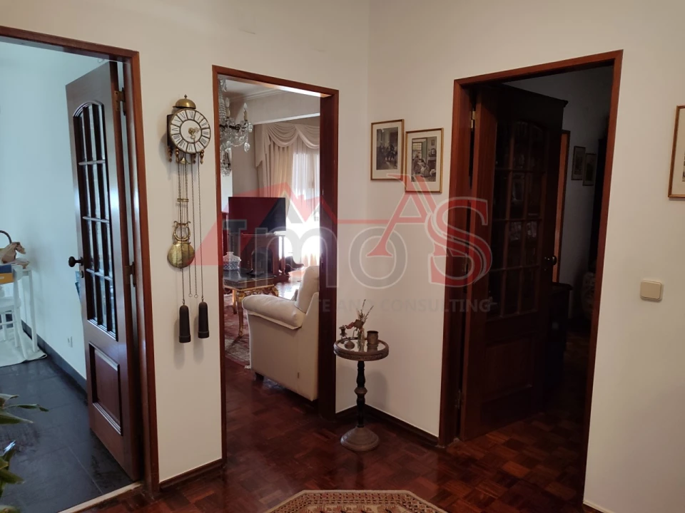 Apartamento T3 para Venda em Queluz e Belas Foto 4