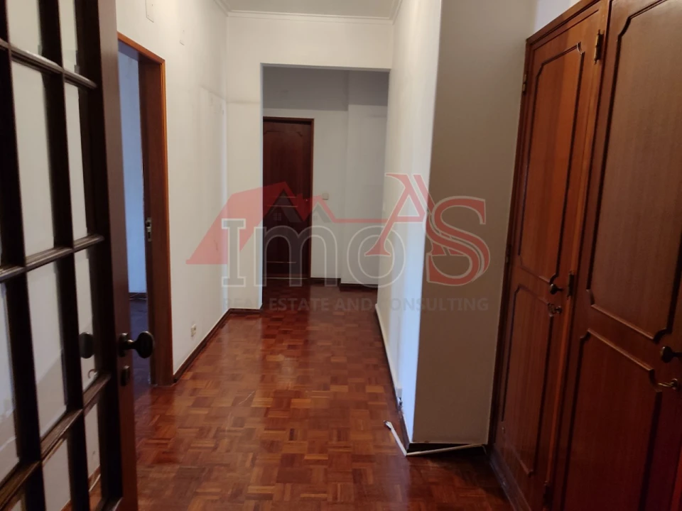 Apartamento T3 para Venda em Queluz e Belas Foto 30