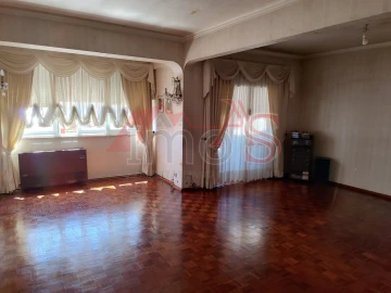 Apartamento T3 para Venda em Queluz e Belas