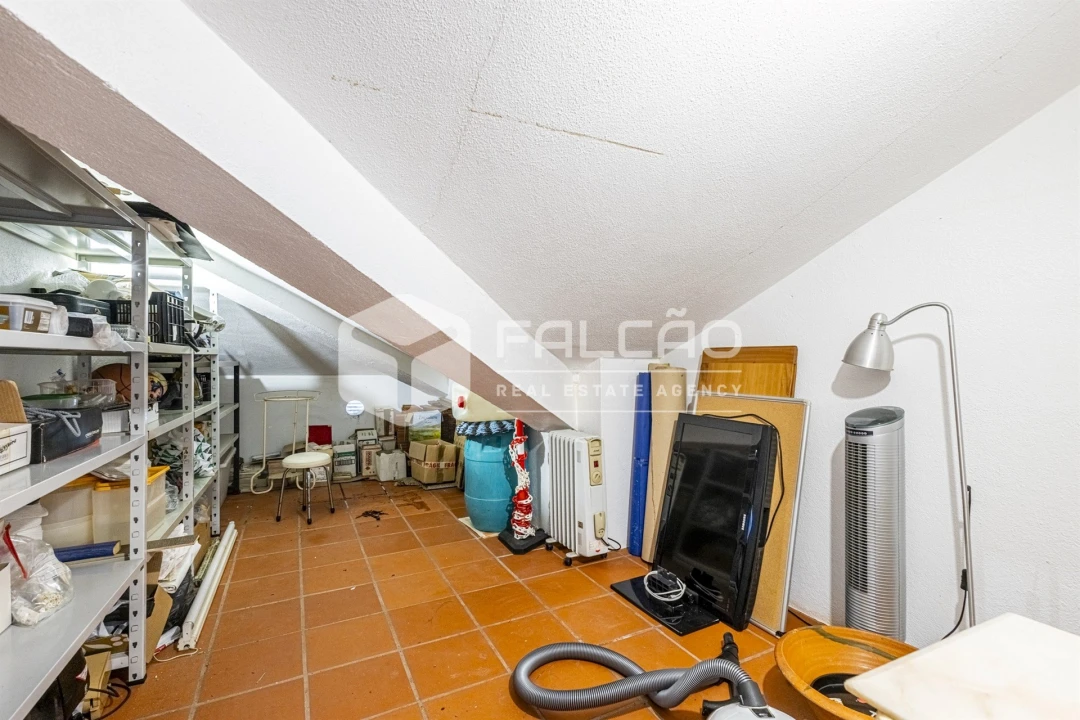 Quinta T5 para Venda em Povoa da Isenta Foto 25