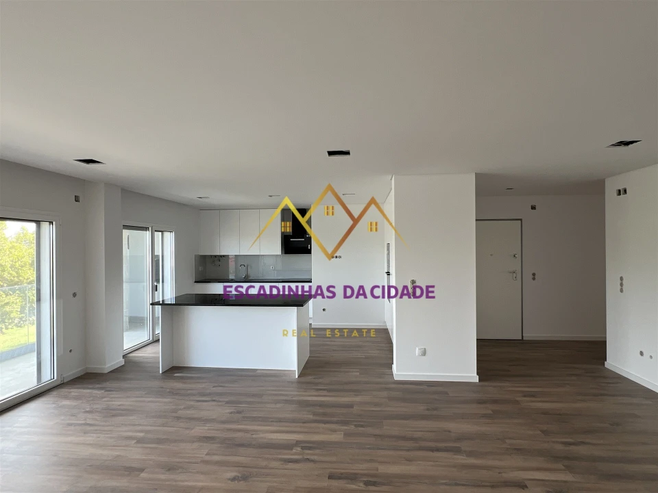 Apartamento T5 para Venda em Montijo e Afonsoeiro Foto 1